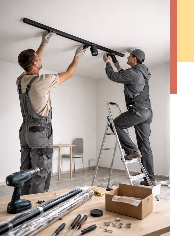 Установка трековых светильников в натяжной потолок в Дубне от 4288 руб. | ОТДЕЛОЧНИК-Дбн